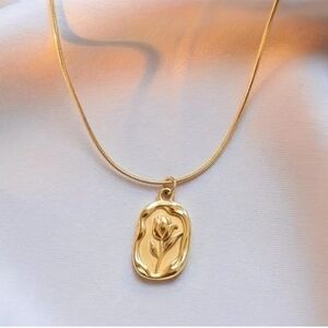 18k Gold Plated  Floral Pendant Necklace